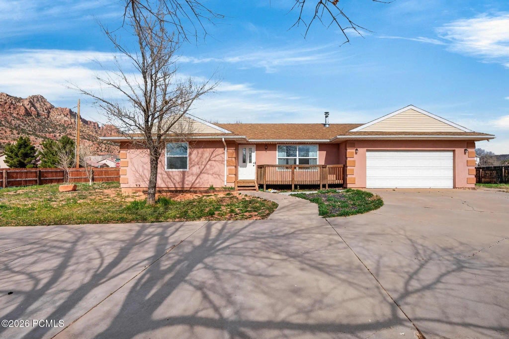 780 N Hildale Street, Hildale