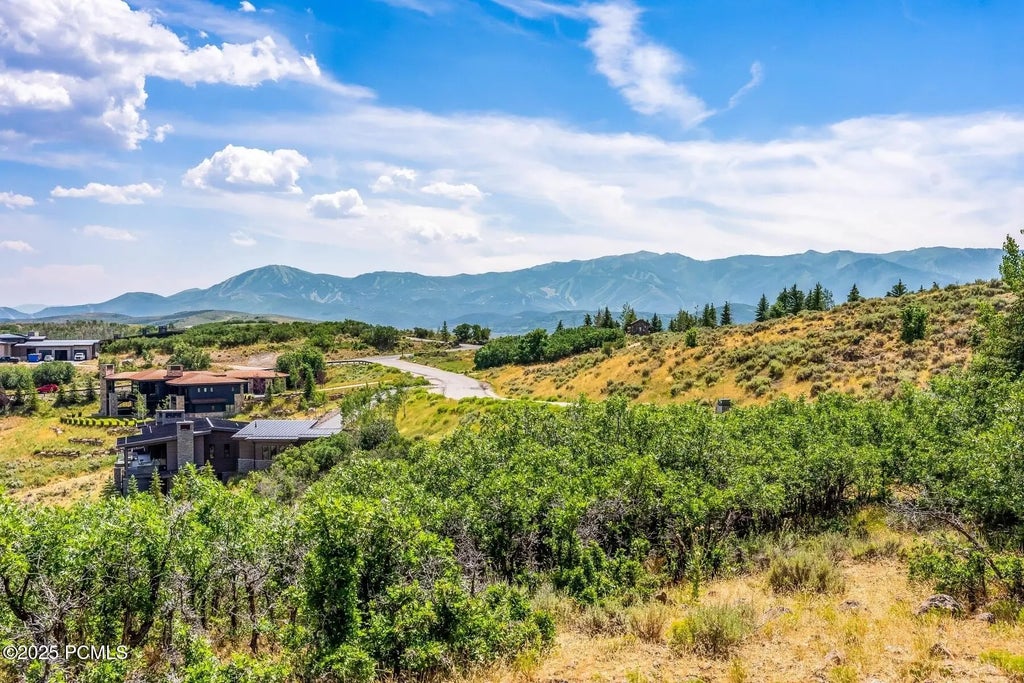 7923 N Sunrise Loop, Park City