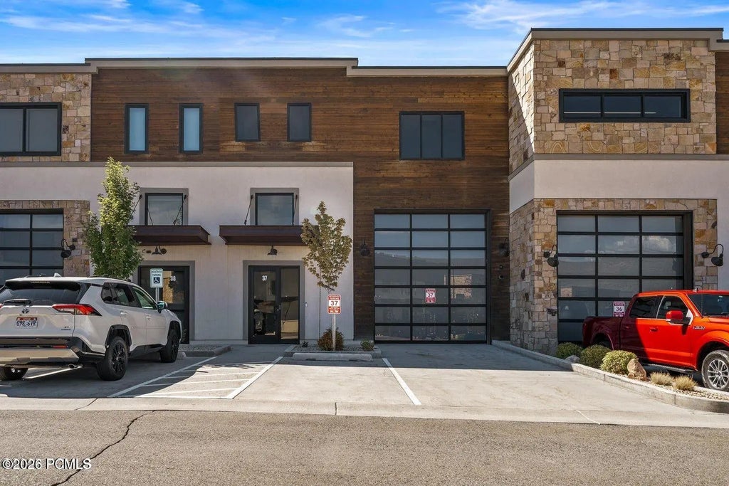 4554 N Forestdale Drive 27, Park City