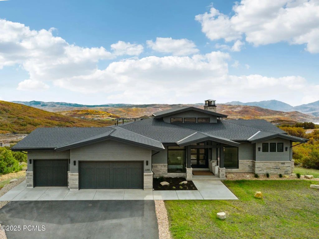 2280 E Outlaw Road, Hideout Property Listing: MLS® #12502679