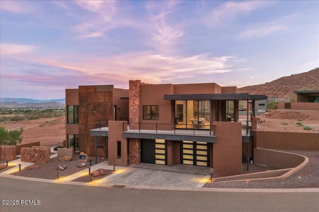784 N Sanctuary Place, Ivins