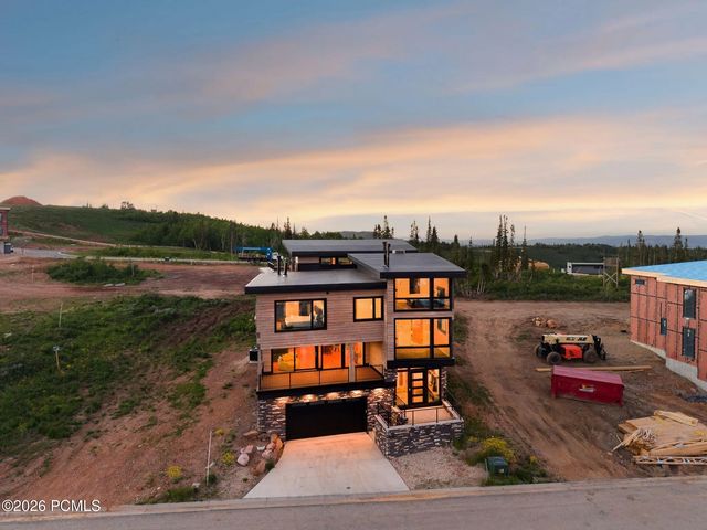 8526 Overlook Drive, Eden