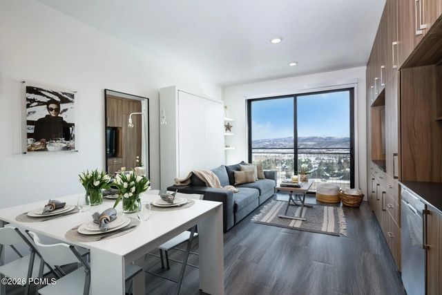 2670 W Canyons Resort Drive 427, Park City