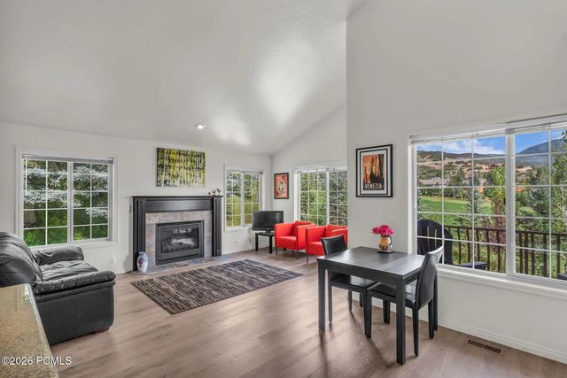 984 Uri Lane D-6, Midway