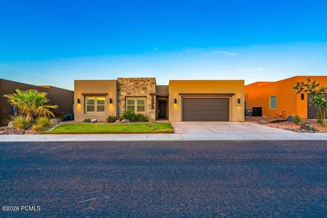 3227 S Hideaway Place, Hurricane