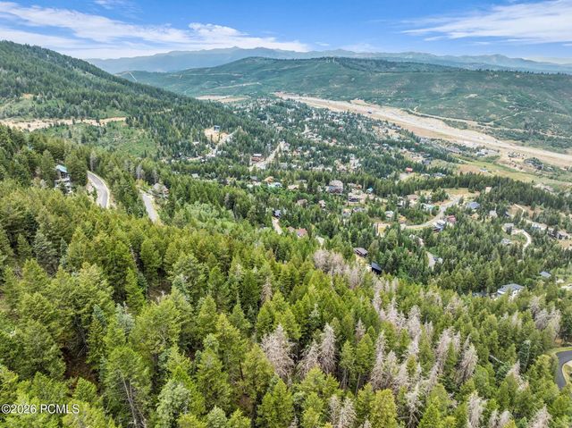 395 Matterhorn Drive 139, Park City