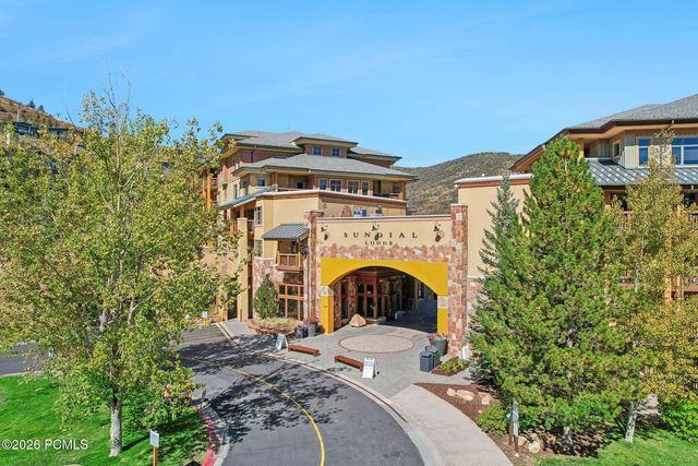 3720 N Sundial Court B201, Park City