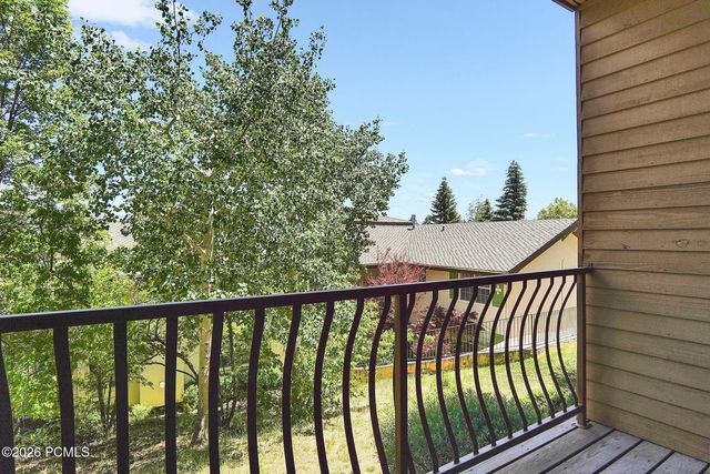 1030 Oberland Drive B3, Midway