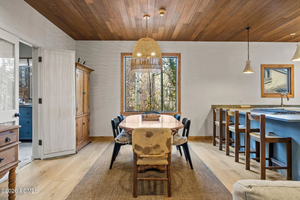 1445 Crescent Road, Park City