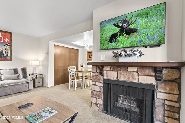 6861 N 2200 W Apt 9b, Park City
