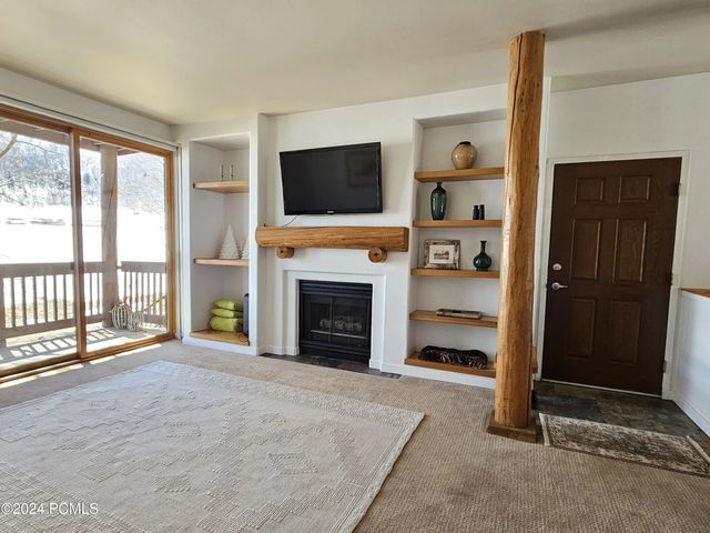 1600 W Pinebrook Boulevard Apt H6, Park City