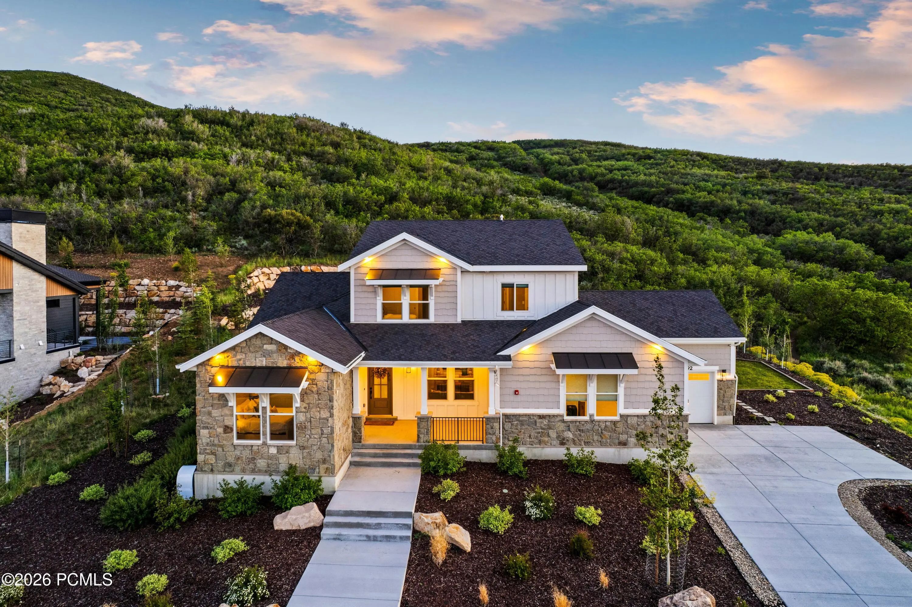 Photo of Listing #12602925