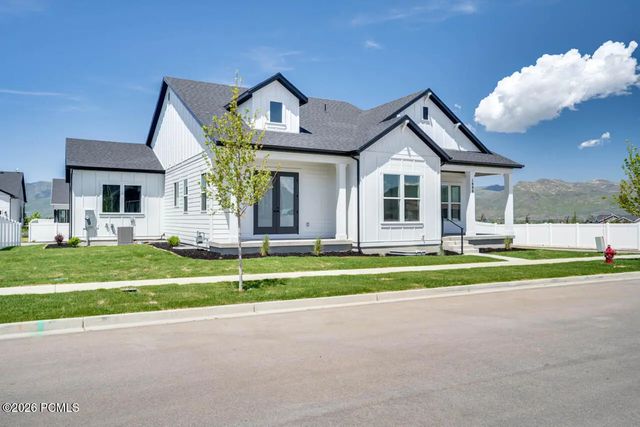 1888 E 1110, Heber City