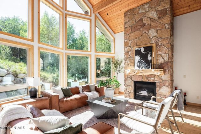 7813 Susans Circle, Park City