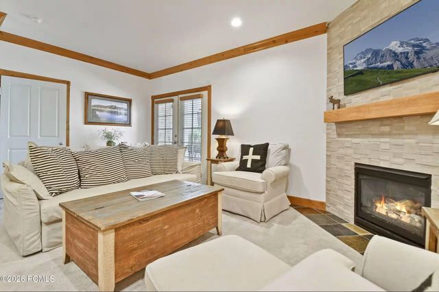 840 W Bigler Lane 1002/1004, Midway