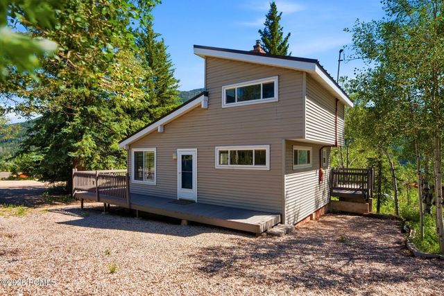 19 River Road, Oakley