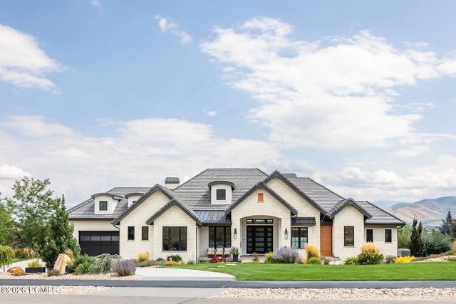 1025 S Eden Prairie Way, Midway