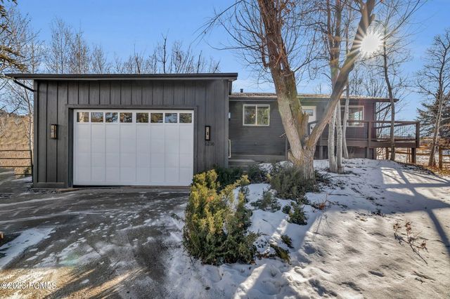 6236 N Countryside Circle, Park City