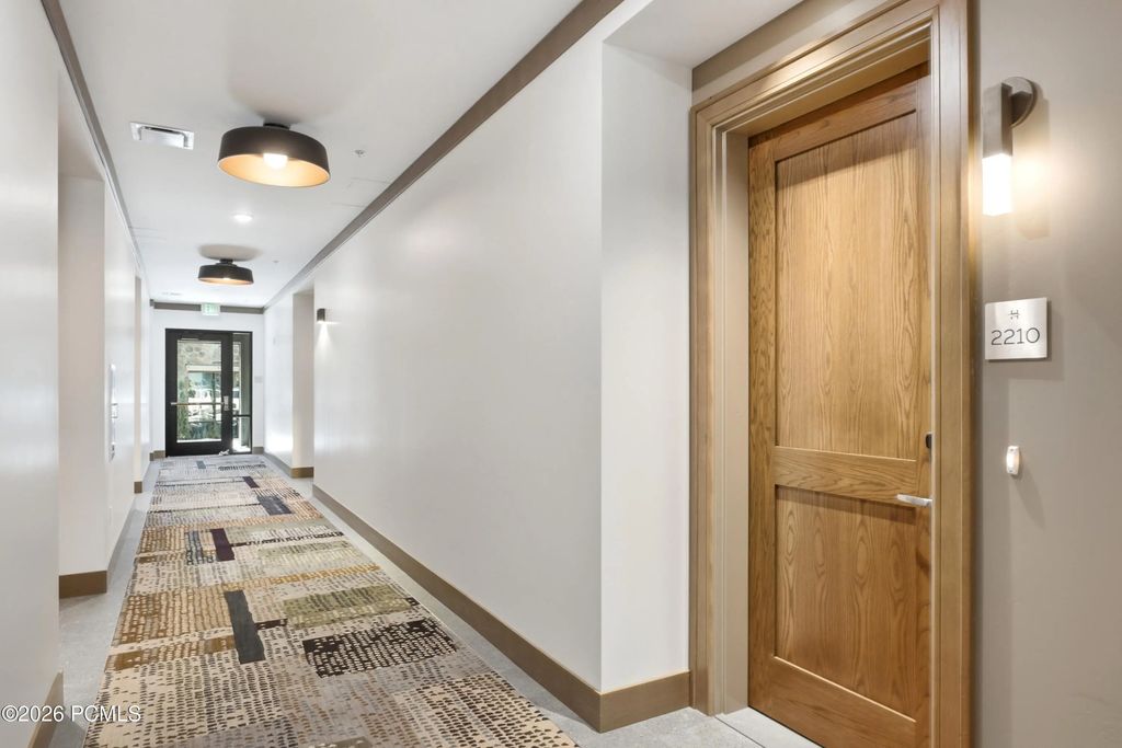700 N Homestead Drive Bldg 22 Unit 102, Midway