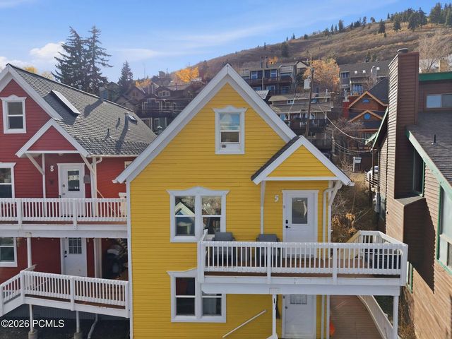 244 Woodside Avenue 5, Park City