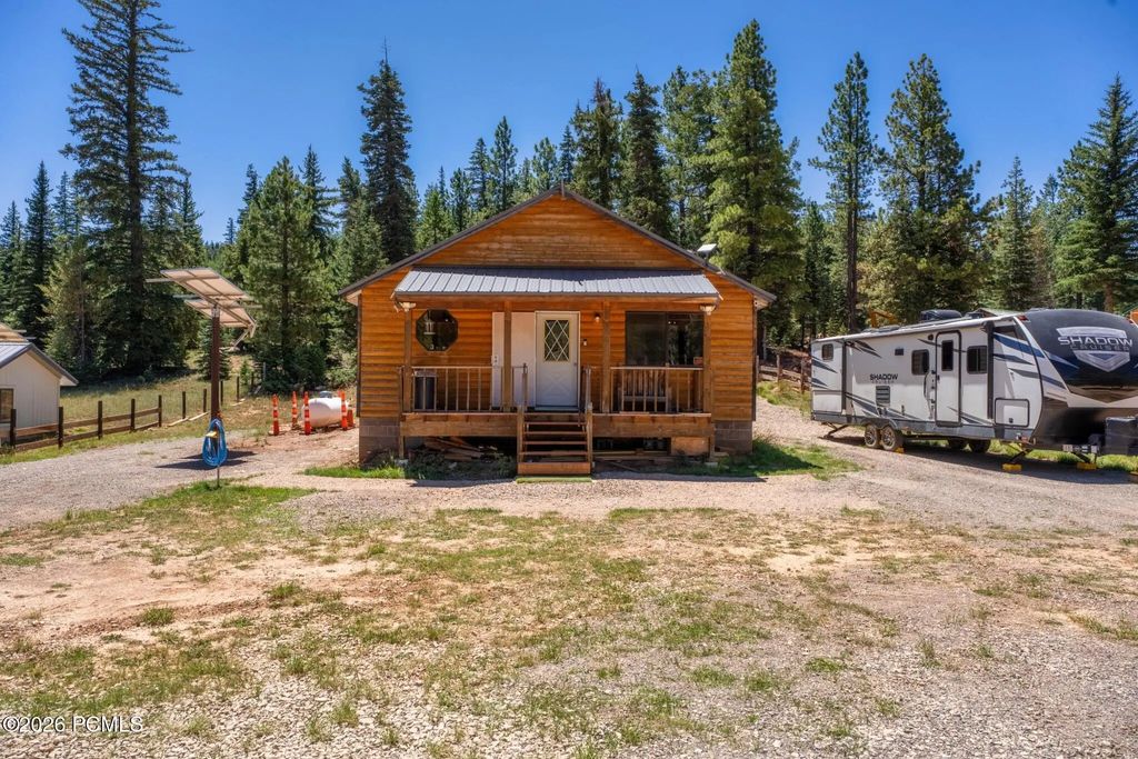 1265 W Strawberry Point Road, Duck Creek Village