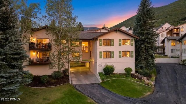 1003 Uri Lane 6, Midway