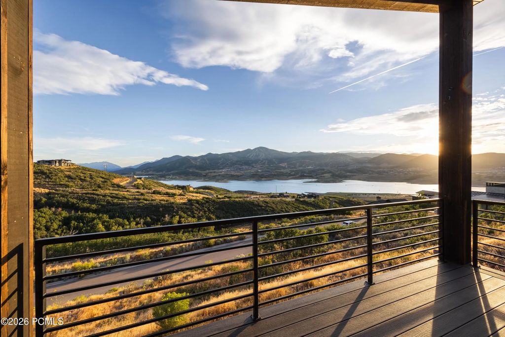 11091 N Shoreline Drive, Hideout