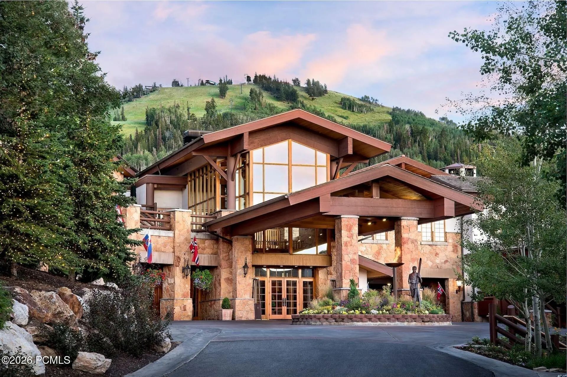 Photo of Listing #12603866