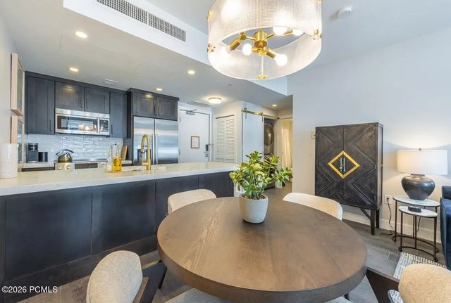 3720 N Sundial Court  B416, Park City