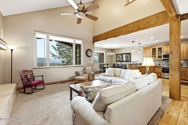 1072 N Turnberry Court, Midway