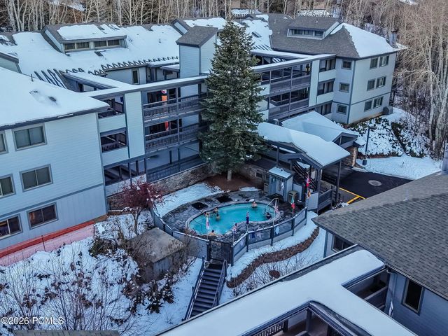 405 Silver King Drive 121, Park City