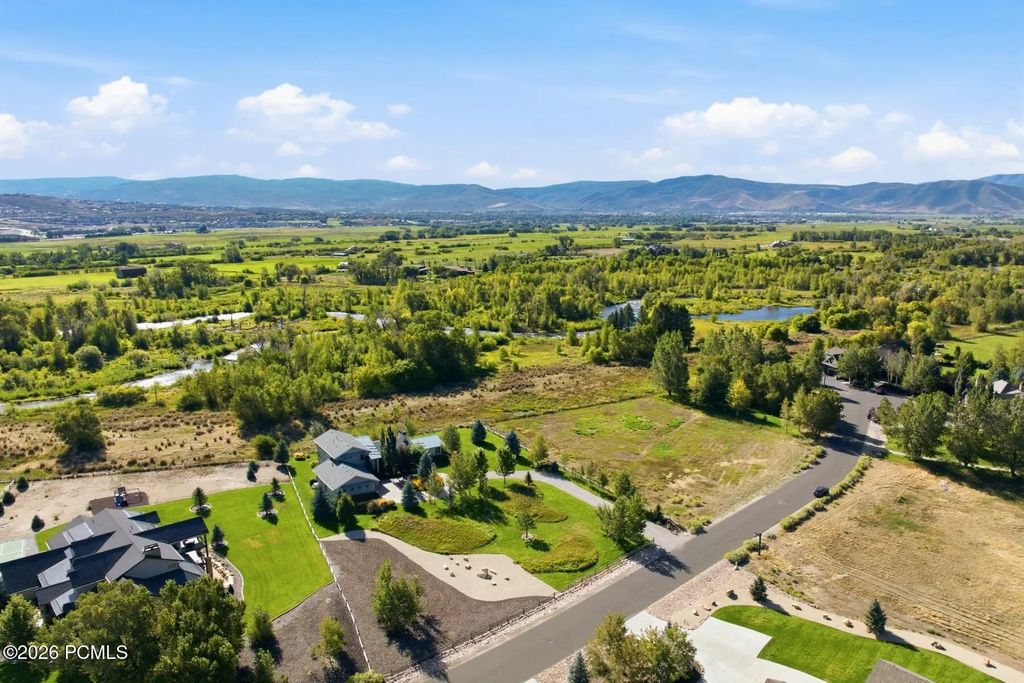 2300 River Meadows Parkway, Midway