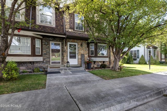 886 N Hamlet Circle Circle, Midway