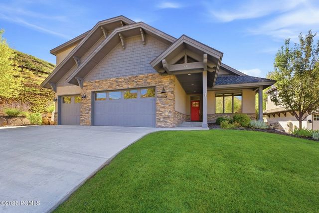 1426 Montchapel Lane, Midway