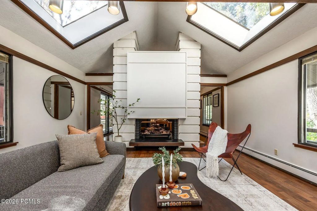 290 N Margarethe Lane, Salt Lake City