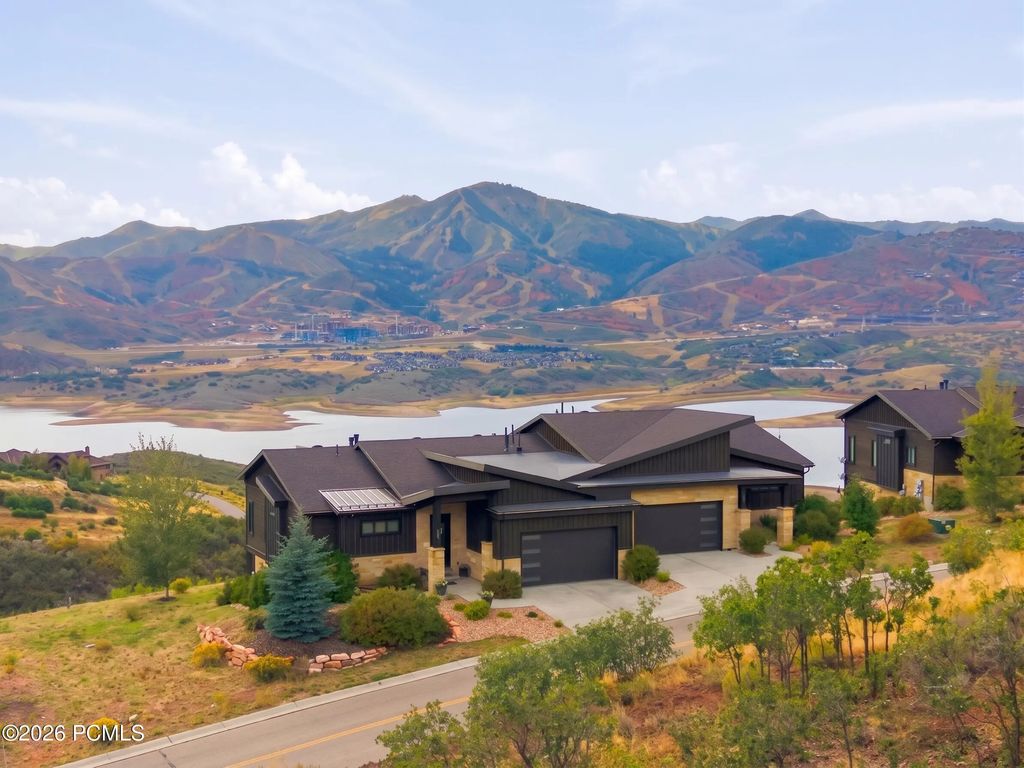 11091 N Shoreline Drive, Hideout