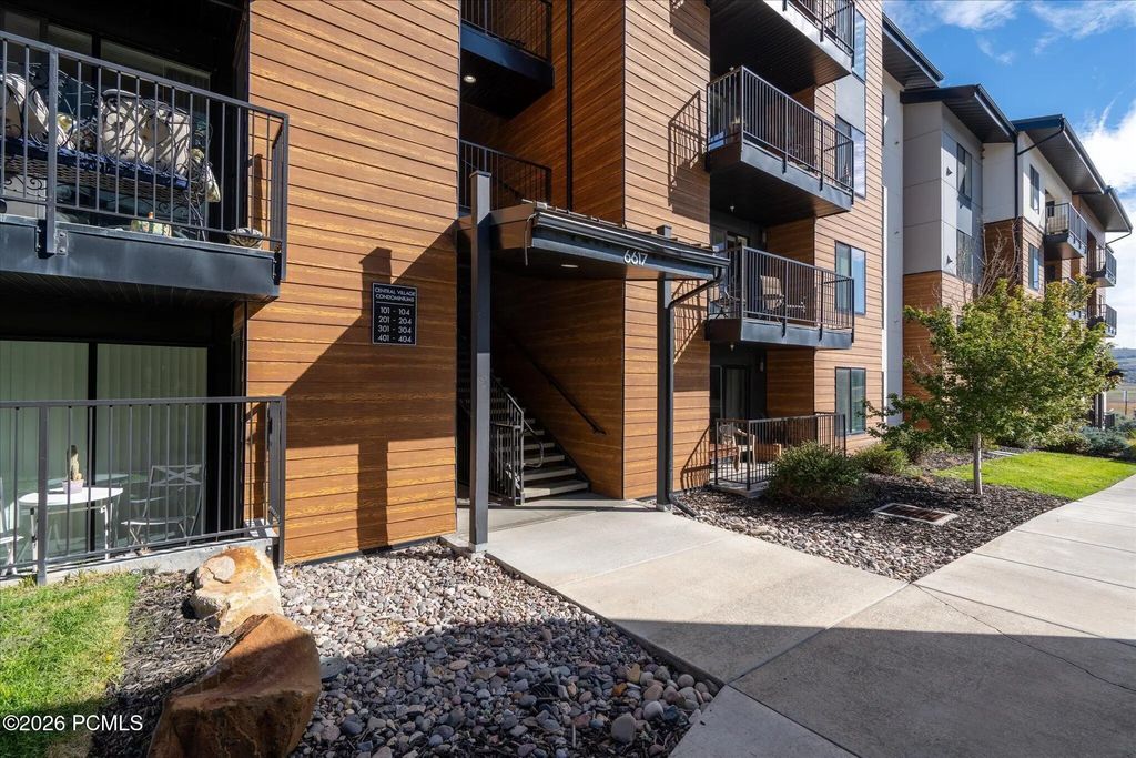 6617 Serviceberry Drive Unit 404, Park City