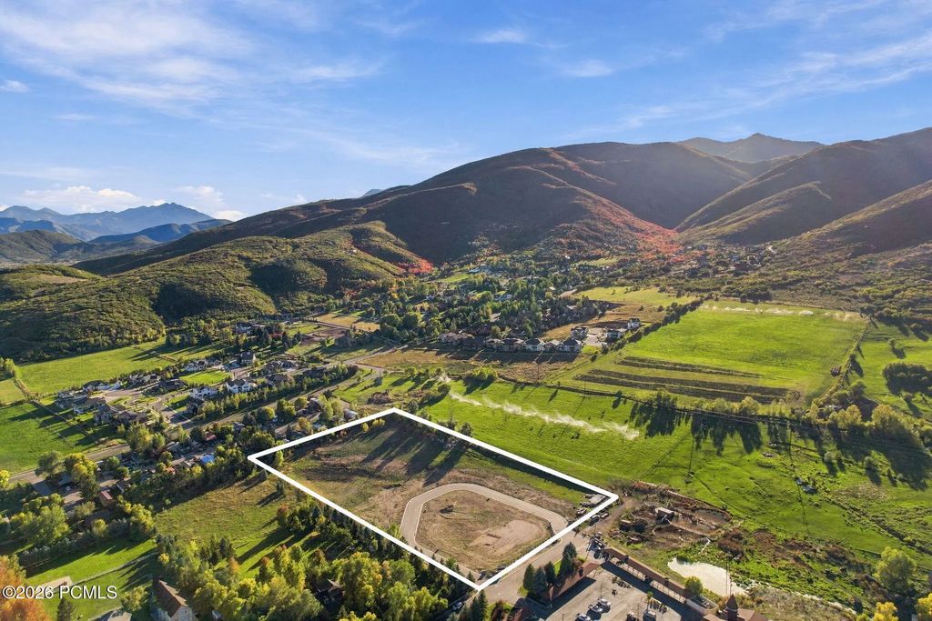 885 W Schonerberg Loop, Midway