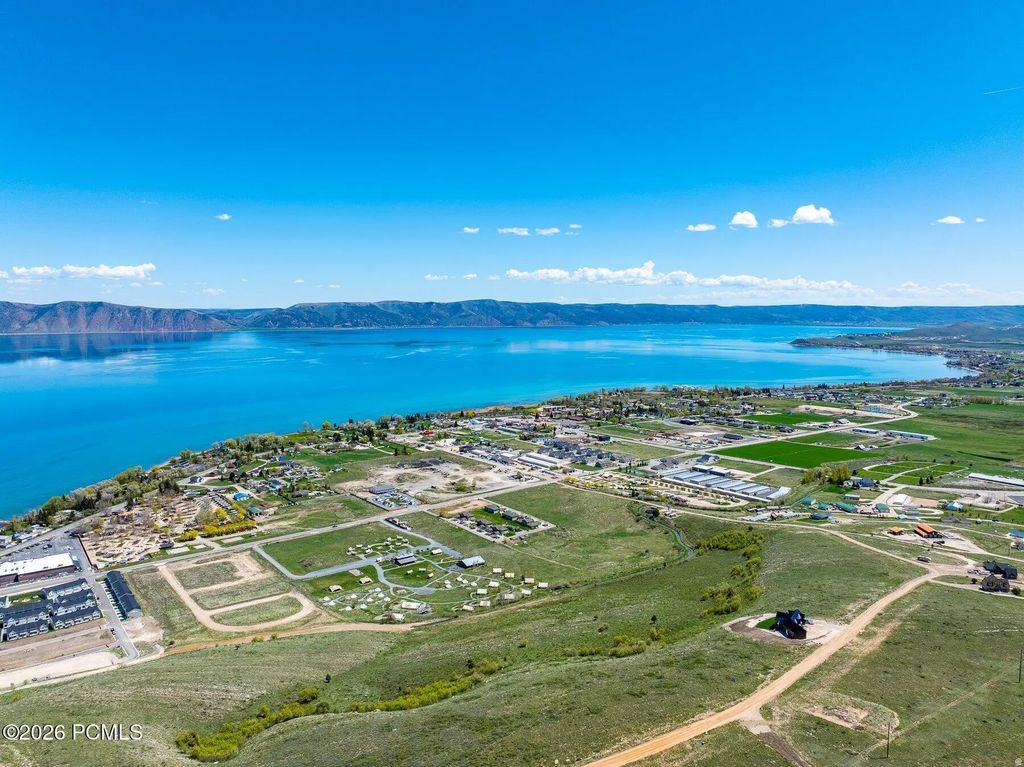 447 W Elk Ridge Road, Garden City