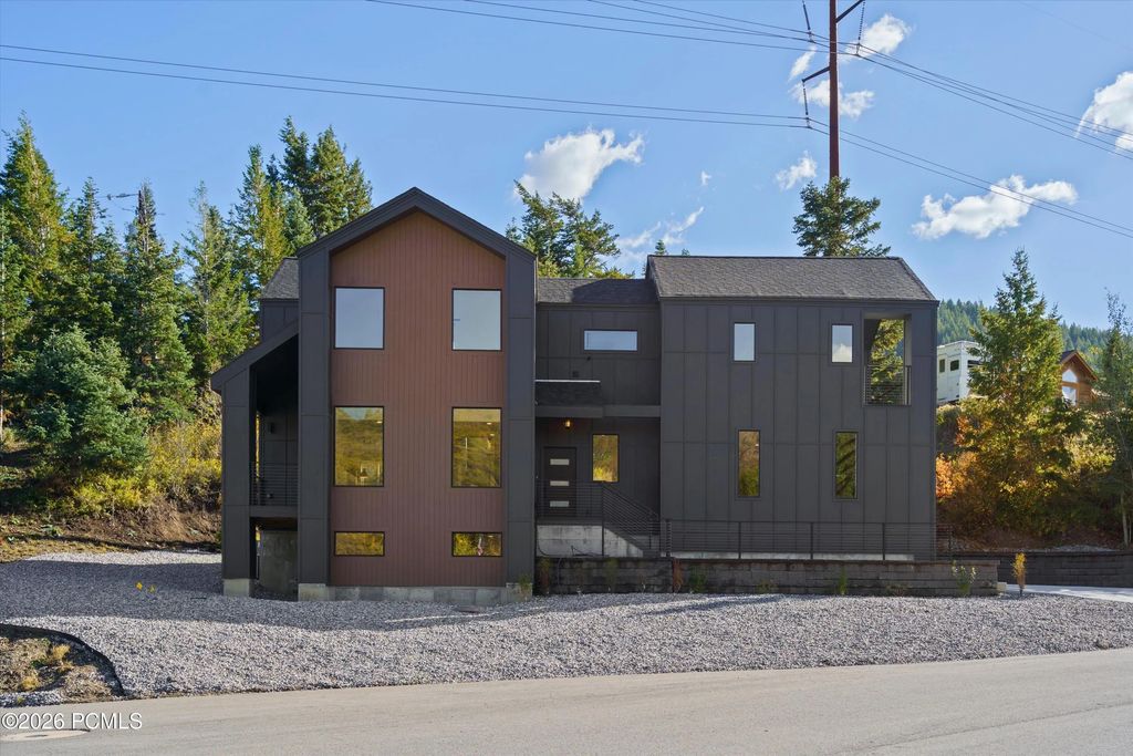 185 Crestview Drive, Park City
