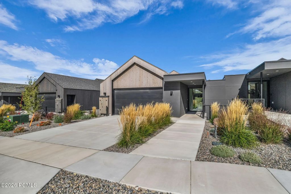 4273 E Escalante Lane, Francis
