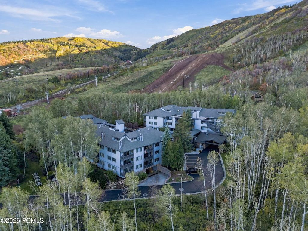 405 Silver King Drive 123, Park City