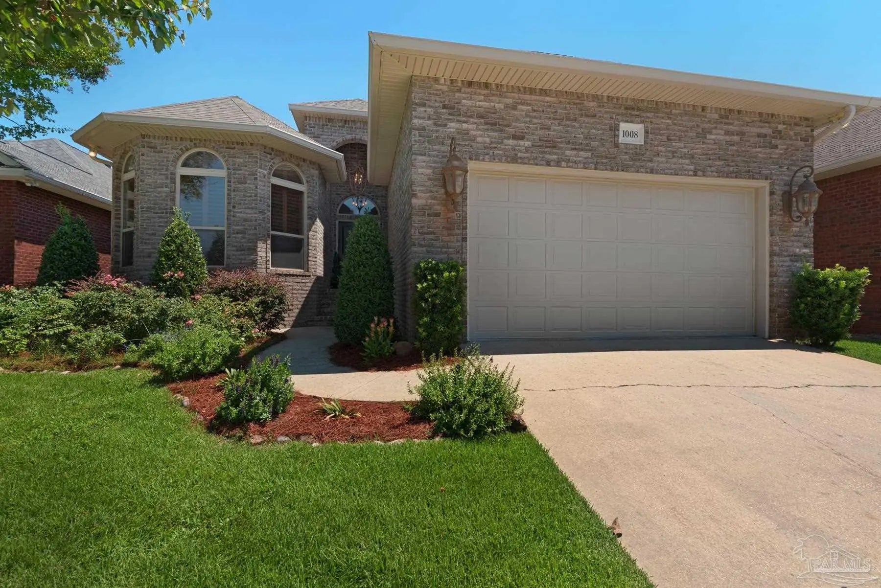 Photo of Listing #672244