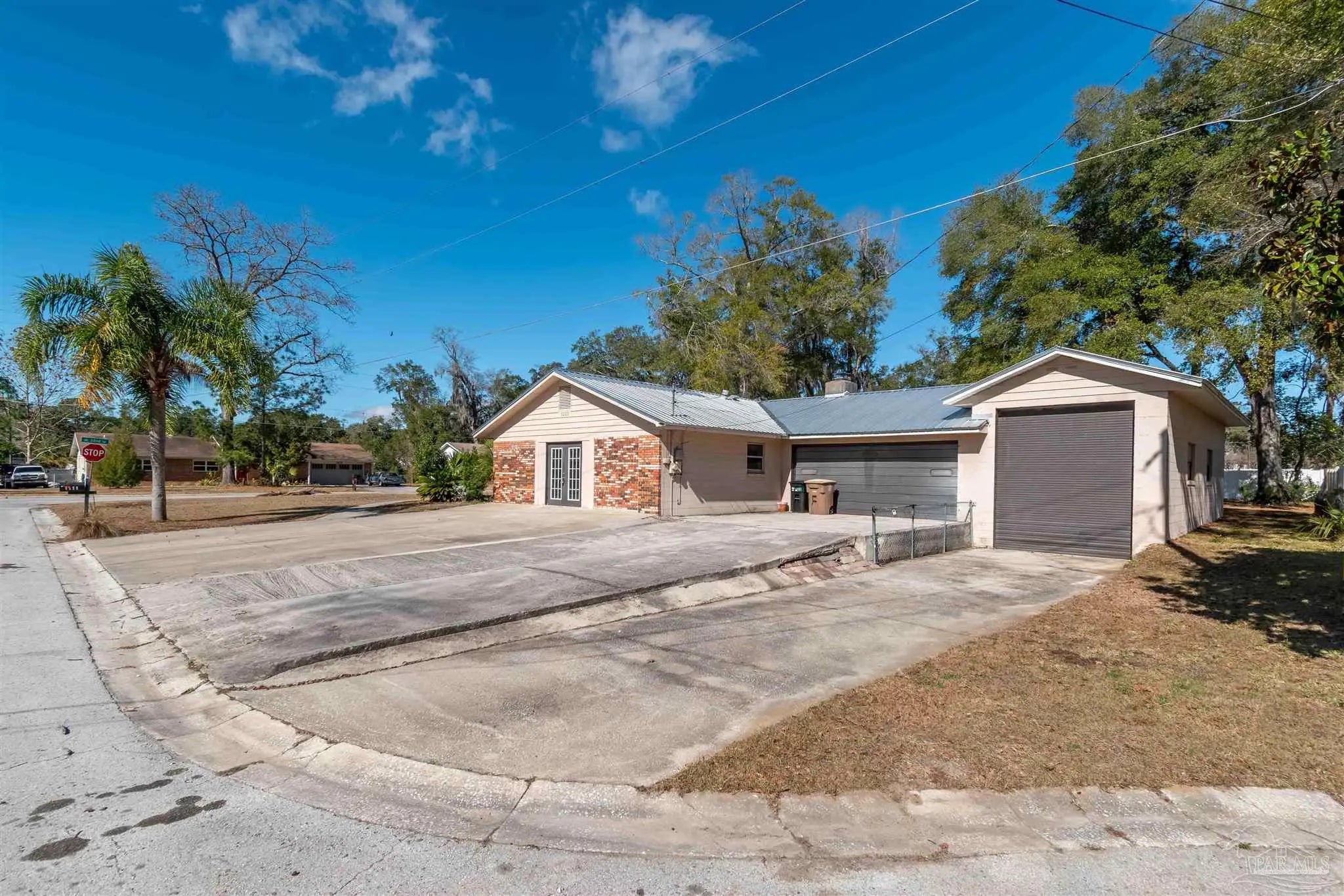 Photo of Listing #676726