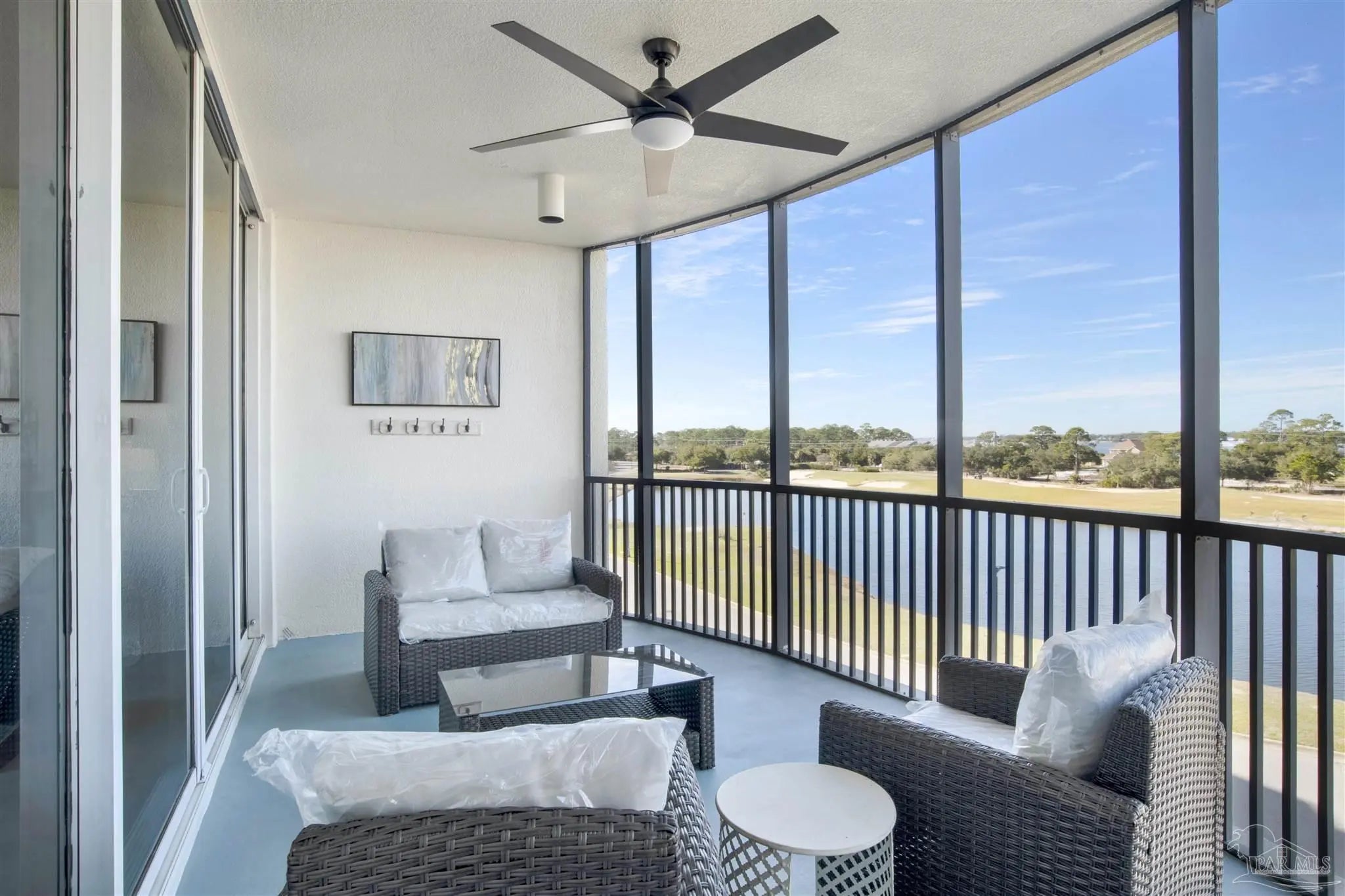 Photo of Listing #680472