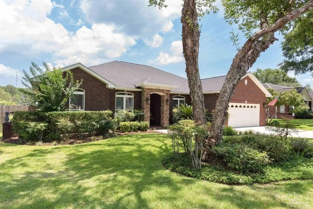 5070 High Pointe Dr, Pensacola