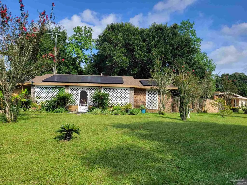 4512 Cherbourg Way, Pensacola
