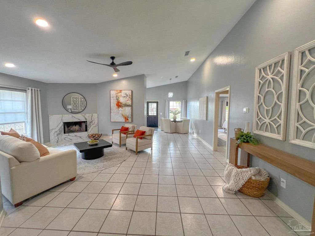 1229 Greystone Ln, Pensacola
