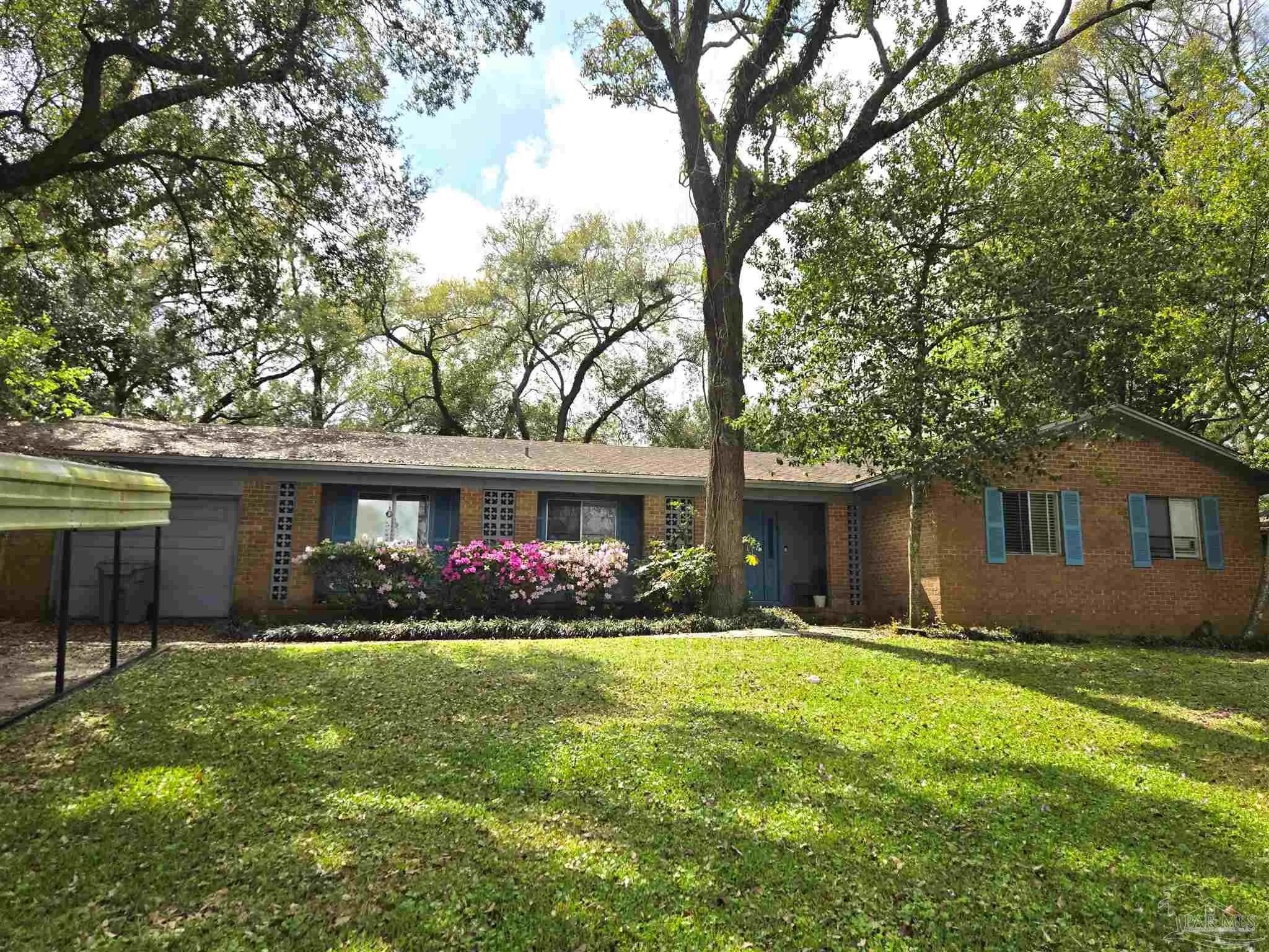 Photo of Listing #679100