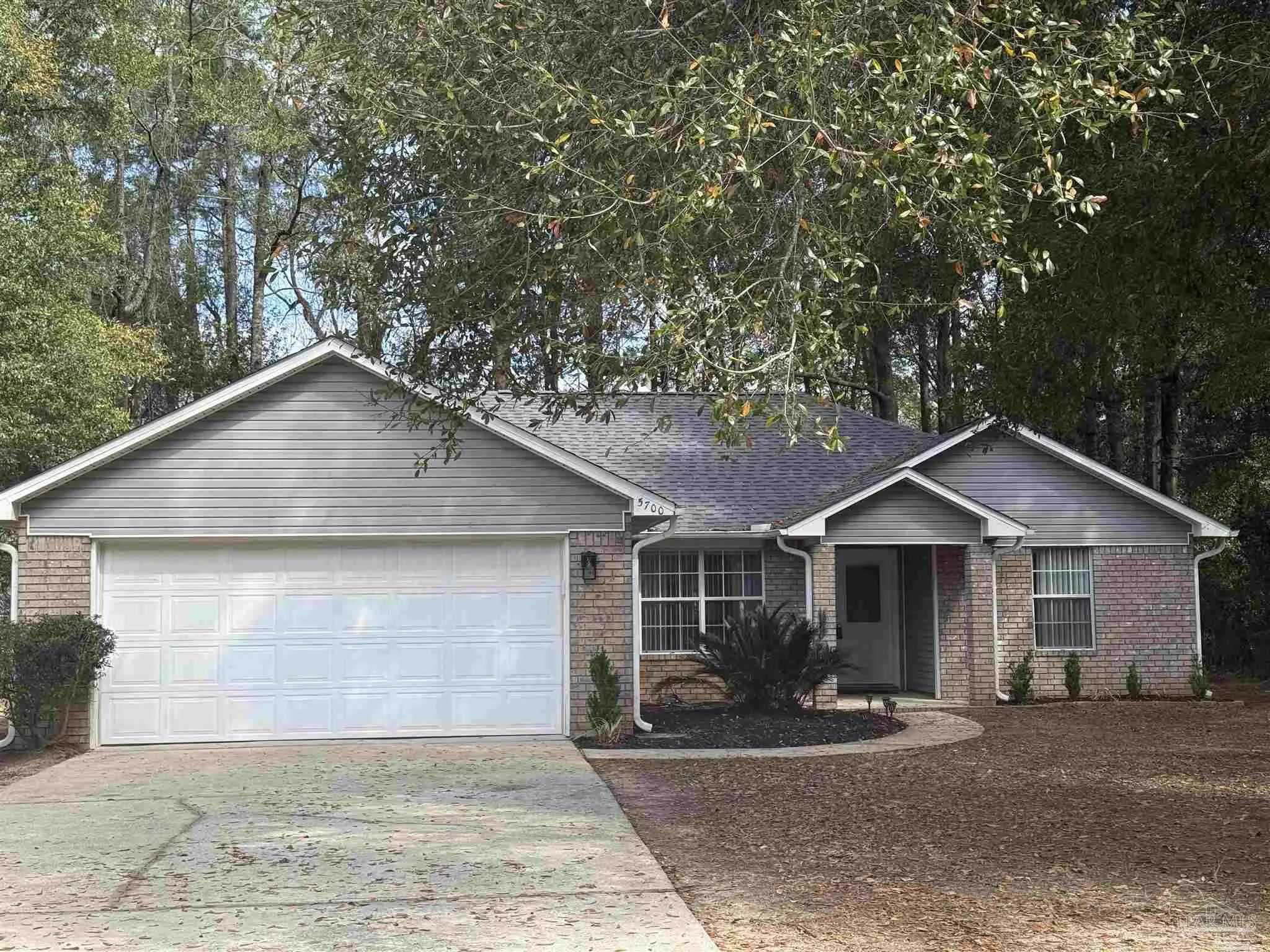 Photo of Listing #678905